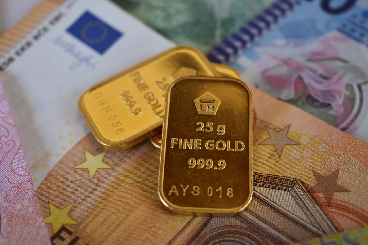 Investasi emas butuh banyak uang