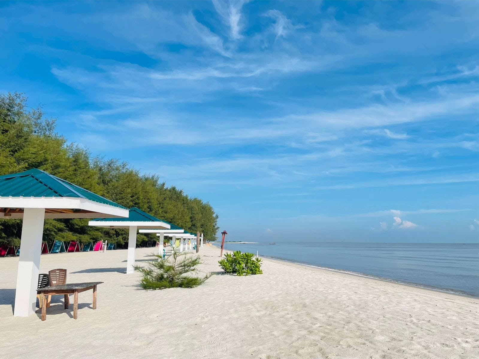 Pantai Romantis