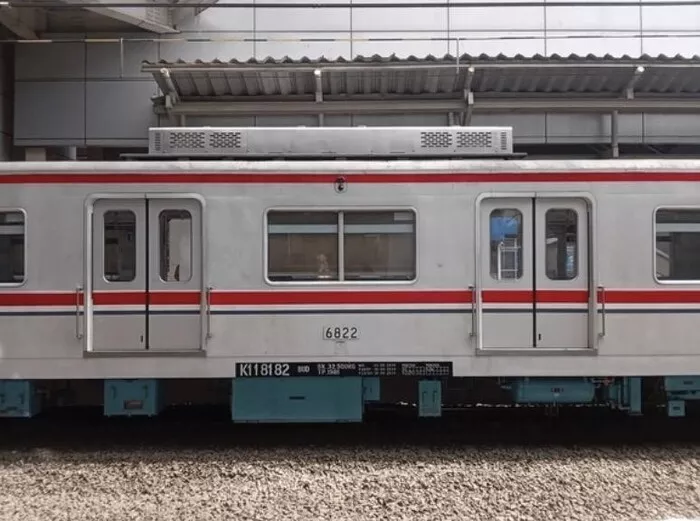 Jumlah Gerbong Perbedaan KRL MRT dan LRT Blog GoPay