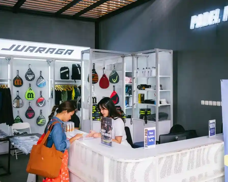 Transparan Soal Biaya Tambahan Patungan Sewa Lapangan Padel Blog GoPay