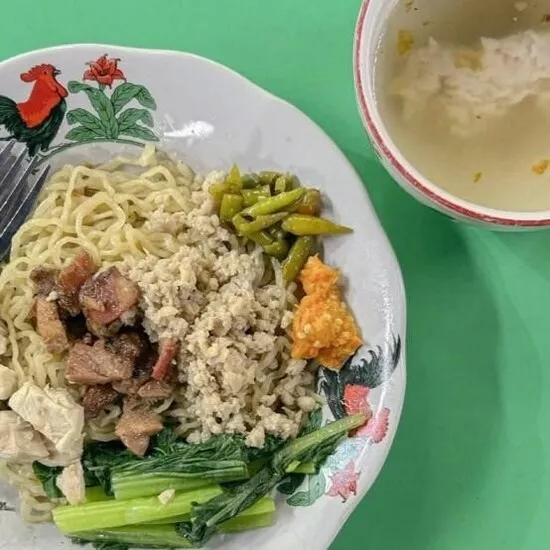 Bakmi Piring Tempat Makan di Pujasera Blok M Blog GoPay