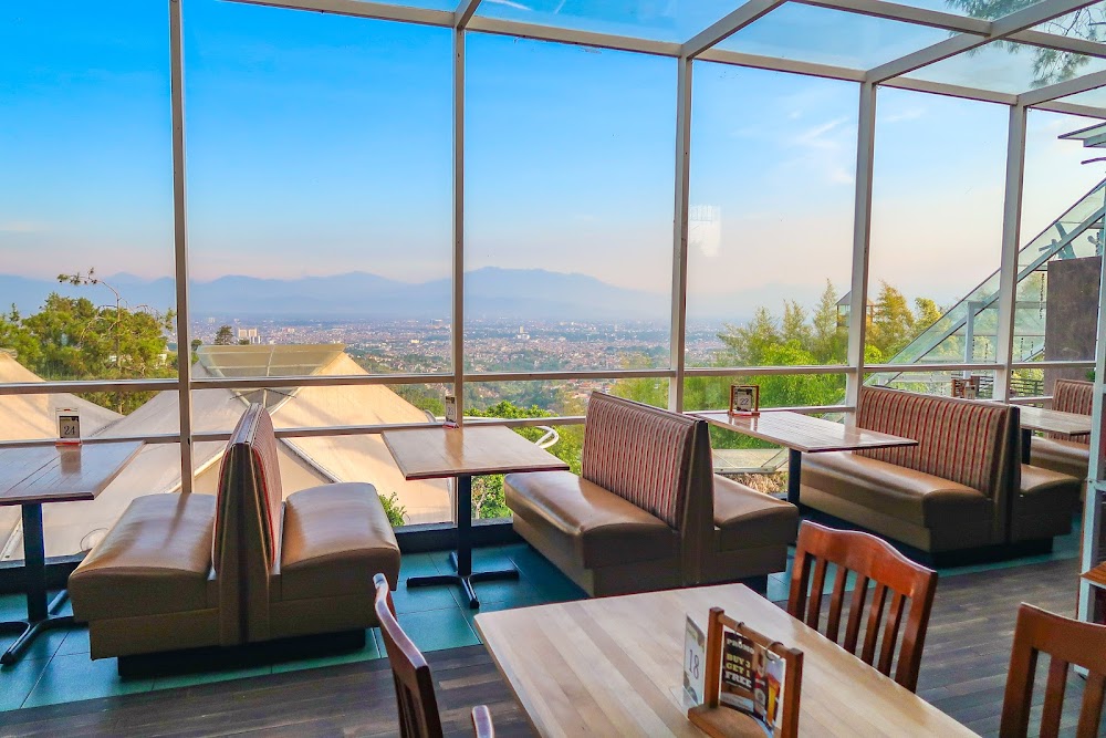 Cocorico Cafe and Resto