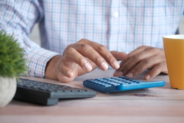 Gunakan rumus budgeting 50/30/20
